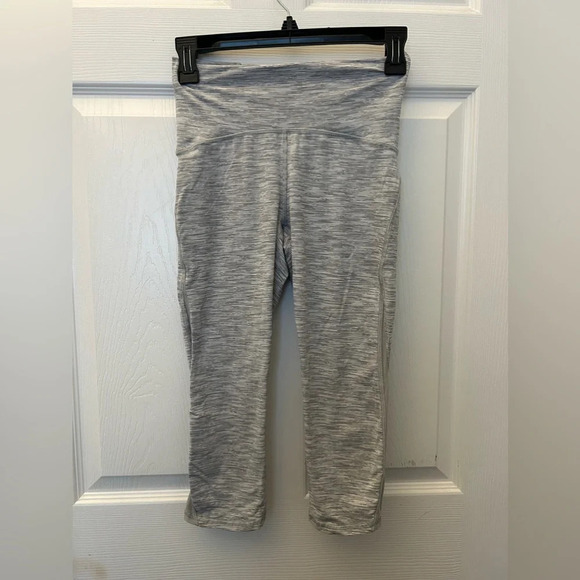 Lululemon Train Times Crop sz 4 - Picture 3 of 7